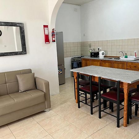 Gozo Belle Mare Apartments Marsalforn Esterno foto