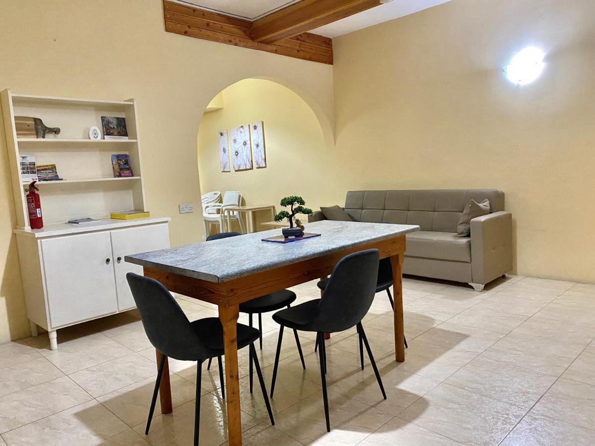 Gozo Belle Mare Apartments Marsalforn Esterno foto