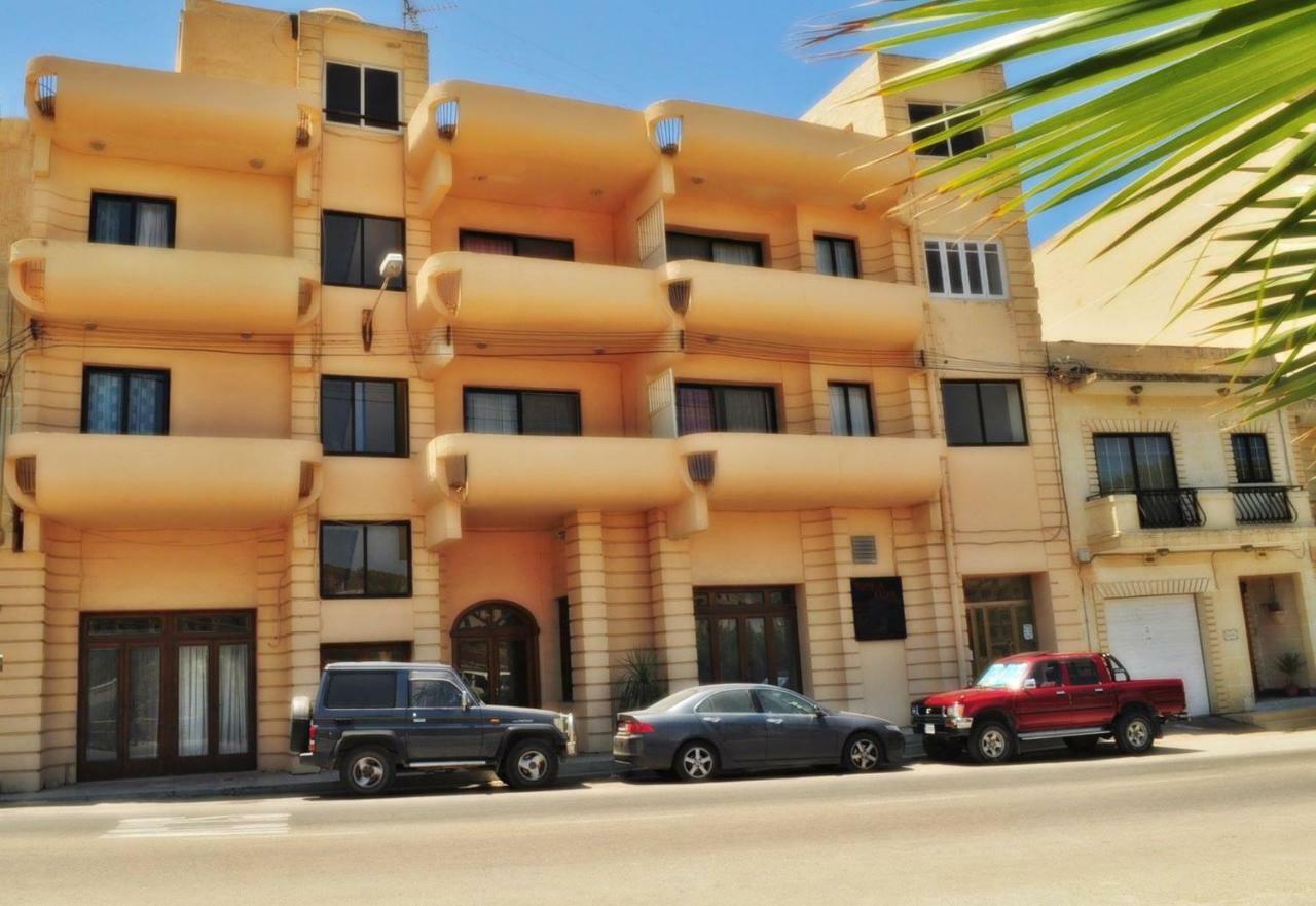 Gozo Belle Mare Apartments Marsalforn Esterno foto